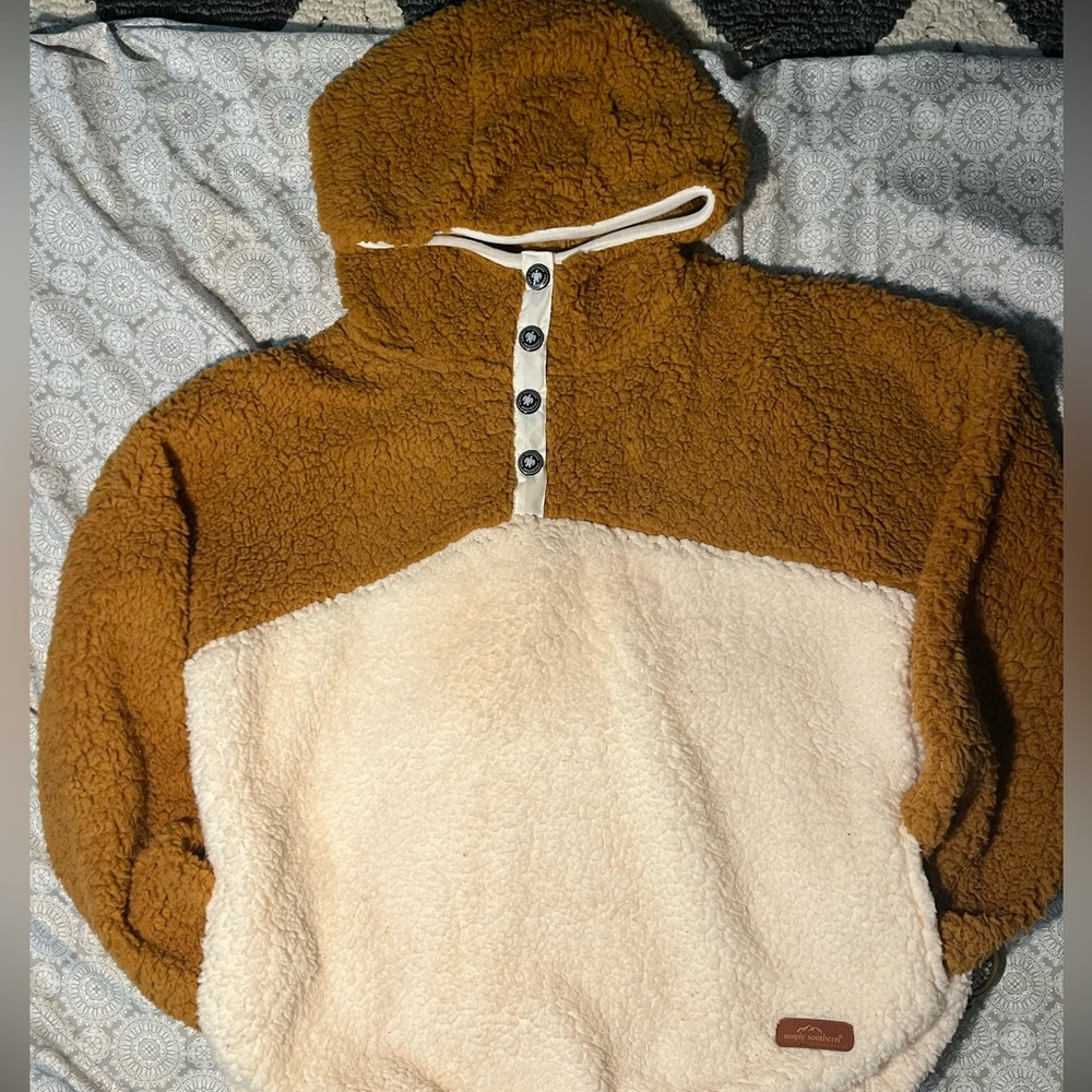 Simply Souther Fleece pullover